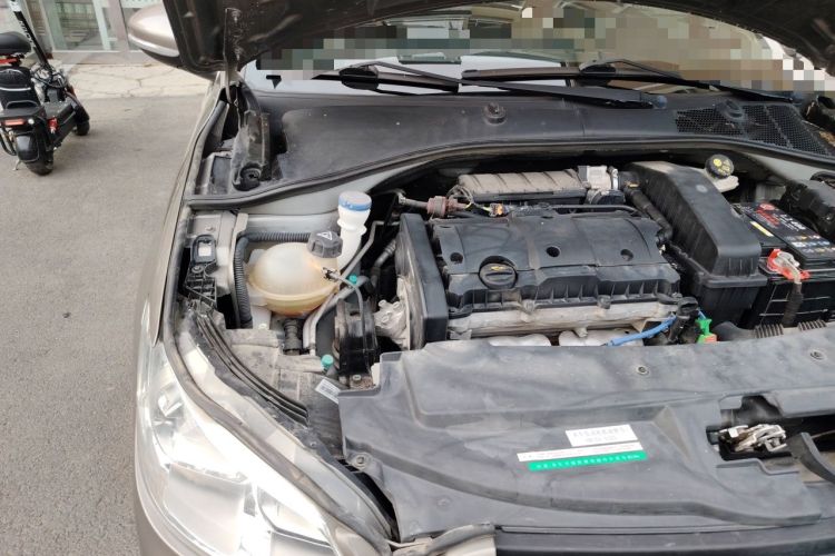 Used Peugeot 301 2016 1.6L Manual Comfort Edition Engine Bay Right