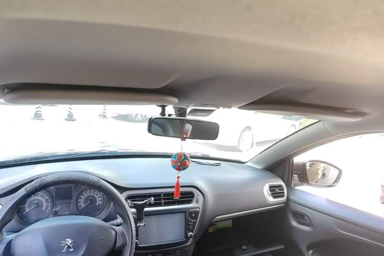Used Peugeot 301 2016 1.6L Automatic Comfort Edition Headliner