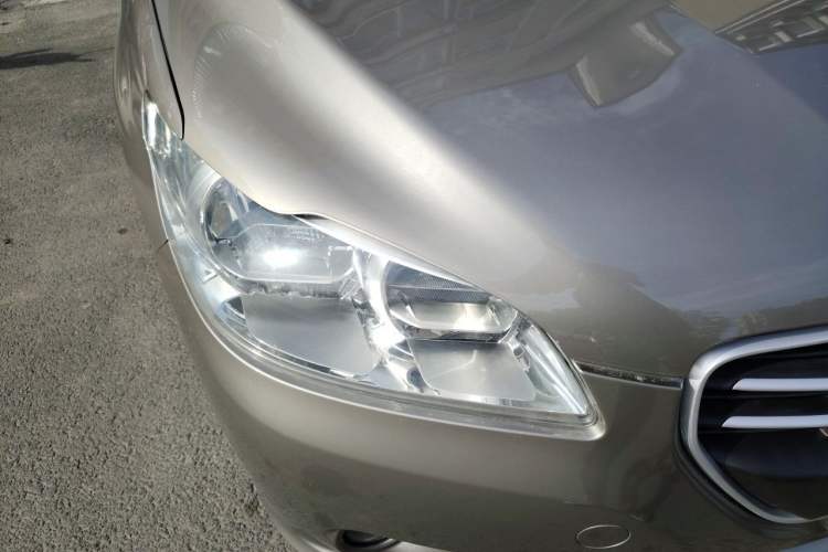 Used Peugeot 301 2016 1.6L Manual Comfort Edition Right Front Headlight