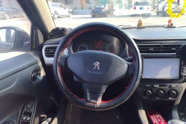 Used Peugeot 301 2016 1.6L Automatic Comfort Edition Steering Wheel