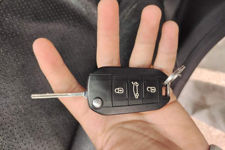 Used Peugeot 301 2016 1.6L Automatic Comfort Edition Vehicle Key