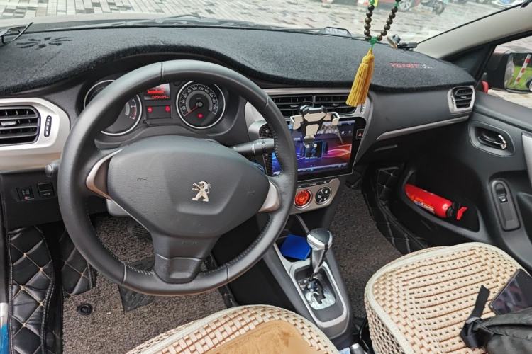 Used Peugeot 301 2016 1.6L Automatic Luxury Edition Center Console