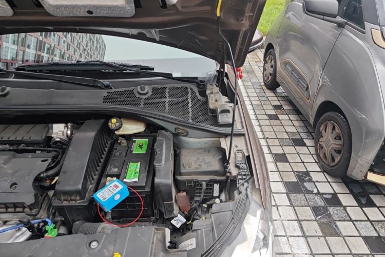 Used Peugeot 301 2016 1.6L Automatic Luxury Edition Engine Bay Left