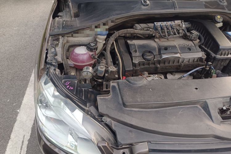 Used Peugeot 301 2016 1.6L Manual Comfort Edition Engine Bay Right