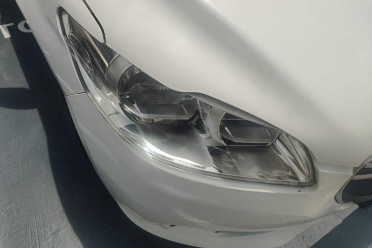 Used Peugeot 301 2016 1.6L Automatic Comfort Edition Right Front Headlight