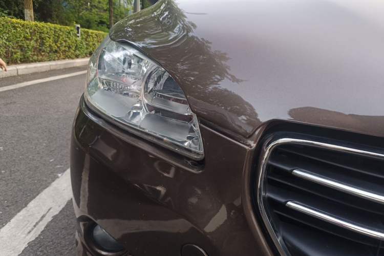 Used Peugeot 301 2016 1.6L Manual Comfort Edition Right Front Headlight