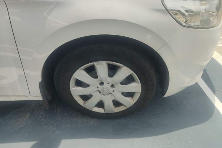 Used Peugeot 301 2016 1.6L Automatic Comfort Edition Right Front Wheel Hub