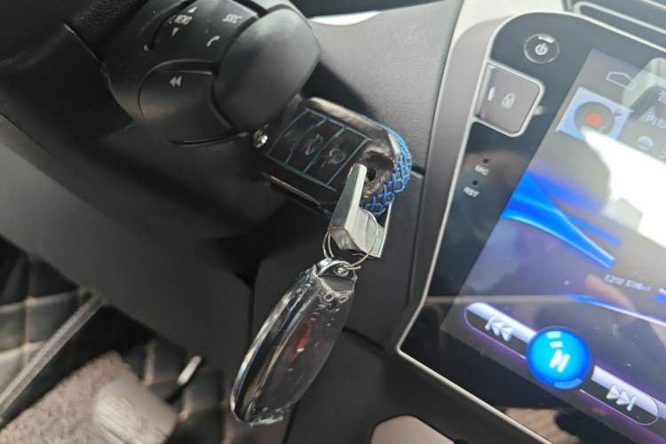 Used Peugeot 301 2016 1.6L Automatic Luxury Edition Vehicle Key