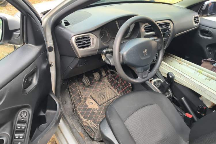 Used Peugeot 301 2016 1.6L Manual Comfort Edition Driver Seat