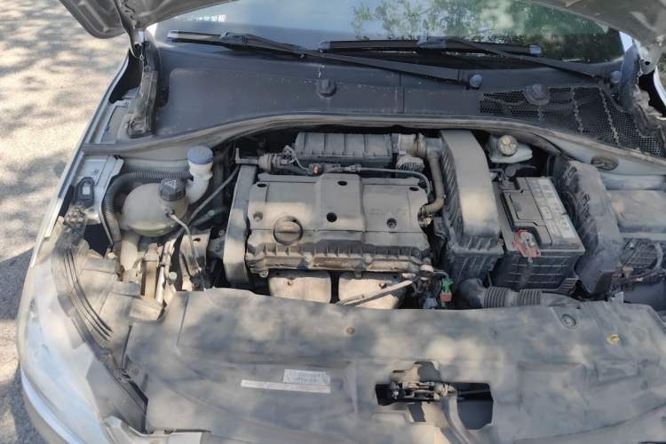 Used Peugeot 301 2016 1.6L Manual Comfort Edition Engine Bay Right