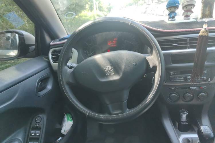 Used Peugeot 301 2016 1.6L Manual Comfort Edition Steering Wheel