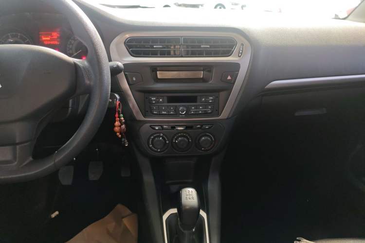 Used Peugeot 301 2016 1.6L Manual Comfort Edition Audio And AC Panel