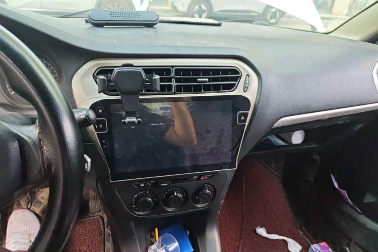 Used Peugeot 301 2016 1.6L Manual Comfort Edition Audio And AC Panel