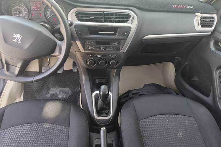 Used Peugeot 301 2016 1.6L Manual Comfort Edition Audio And AC Panel