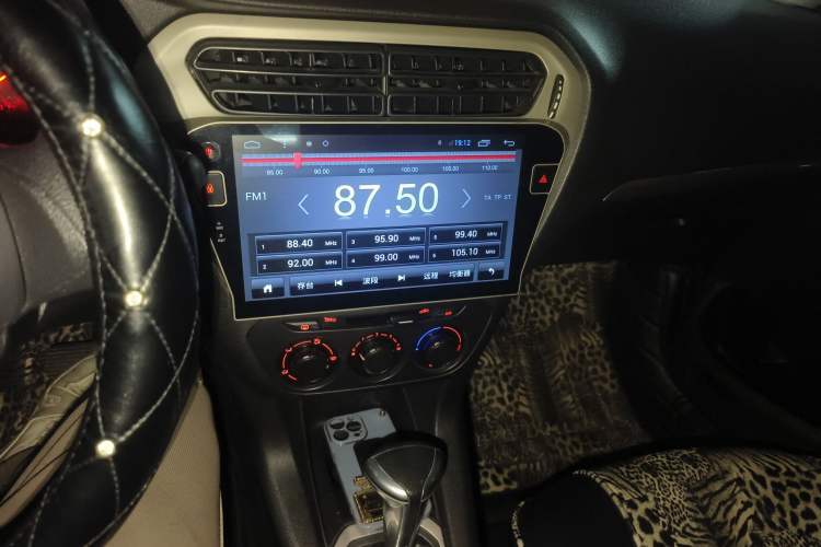 Used Peugeot 301 2016 1.6L Automatic Comfort Edition Audio And AC Panel