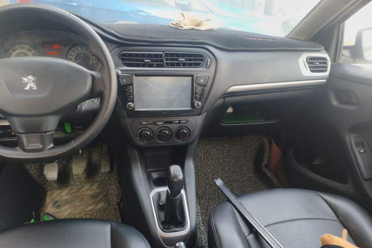 Used Peugeot 301 2016 1.6L Manual Comfort Edition Audio And AC Panel