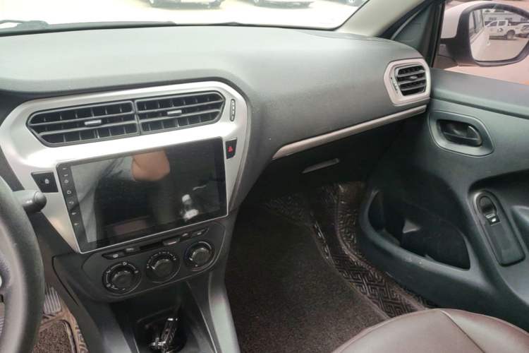 Used Peugeot 301 2016 1.6L Manual Comfort Edition Audio And AC Panel