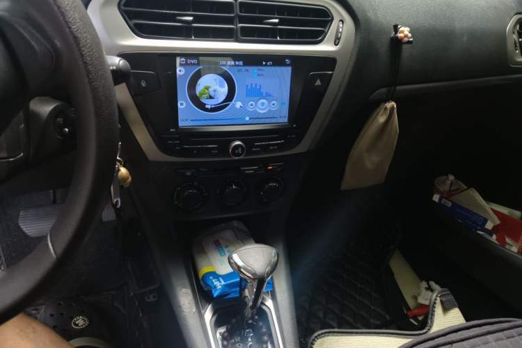 Used Peugeot 301 2016 1.6L Automatic Comfort Edition Audio And AC Panel