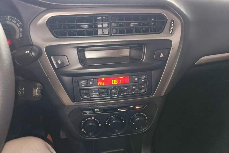 Used Peugeot 301 2016 1.6L Manual Comfort Edition Audio And AC Panel