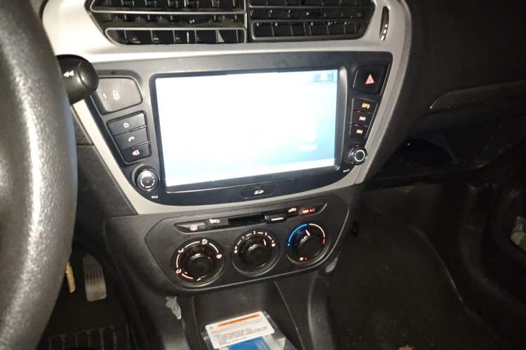 Used Peugeot 301 2016 1.6L Manual Comfort Edition Audio And AC Panel
