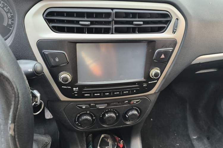 Used Peugeot 301 2016 1.6L Manual Comfort Edition Audio And AC Panel