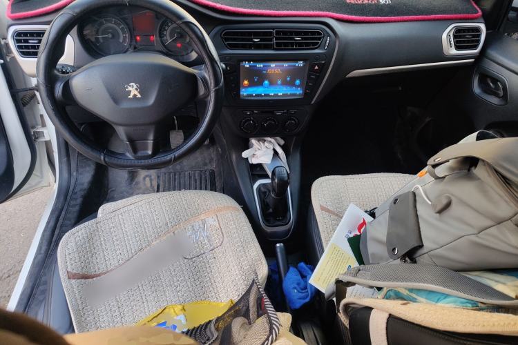 Used Peugeot 301 2016 1.6L Manual Comfort Edition Center Console