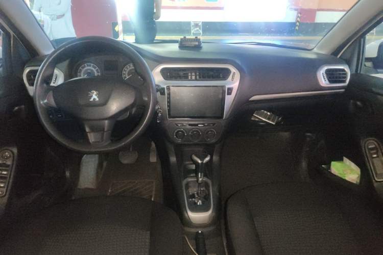 Used Peugeot 301 2016 1.6L Automatic Comfort Edition Center Console