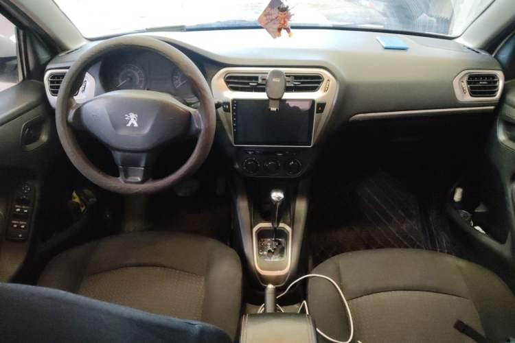 Used Peugeot 301 2016 1.6L Automatic Comfort Edition Center Console