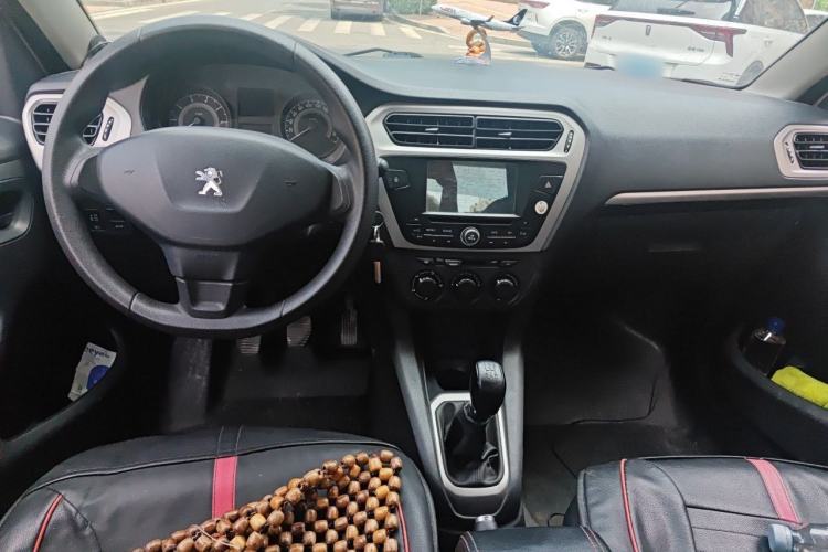 Used Peugeot 301 2016 1.6L Manual Comfort Edition Center Console