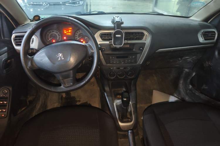 Used Peugeot 301 2016 1.6L Manual Comfort Edition Center Console