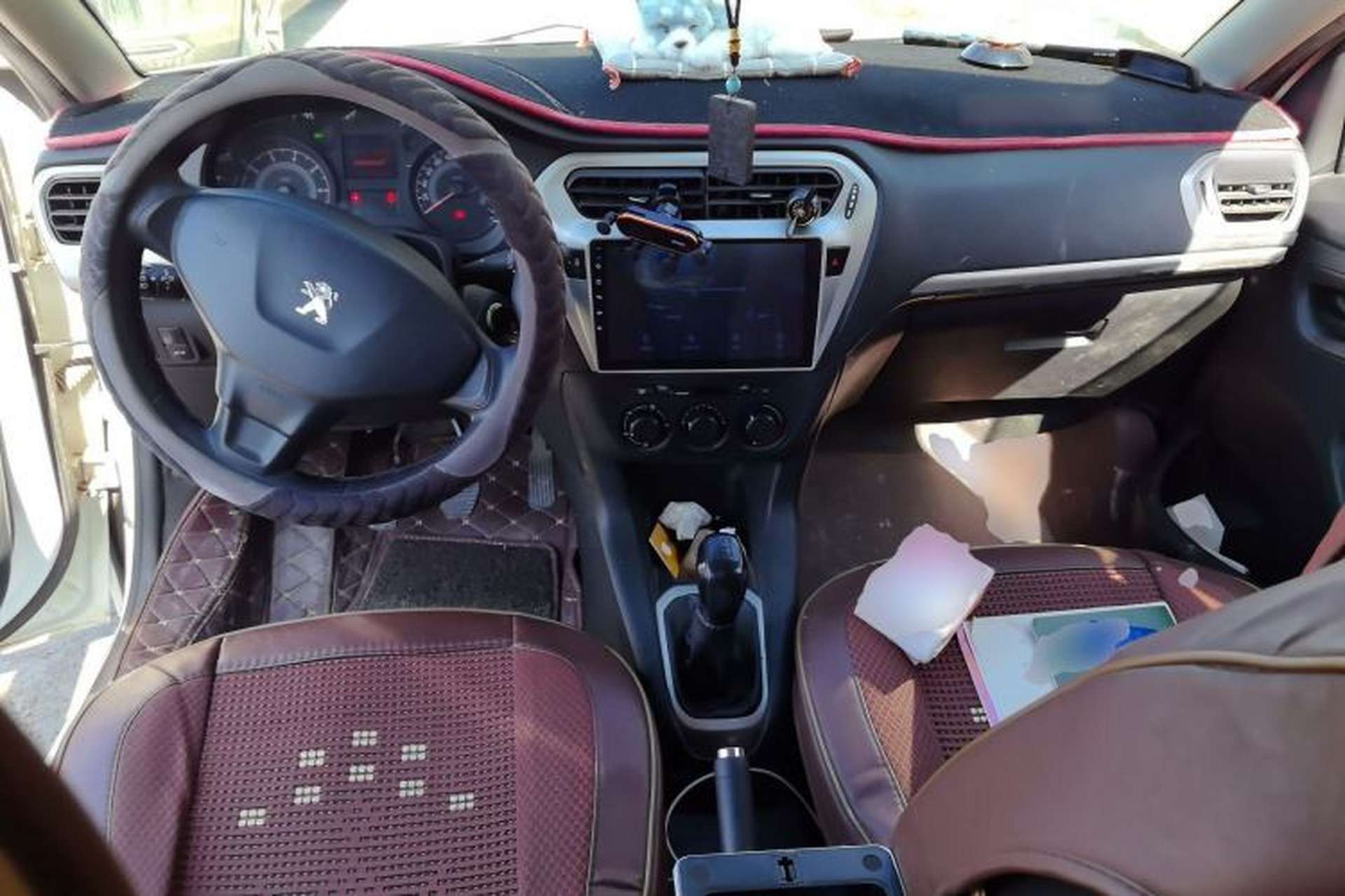 Used Peugeot 301 2016 1.6L Manual Comfort Edition Center Console
