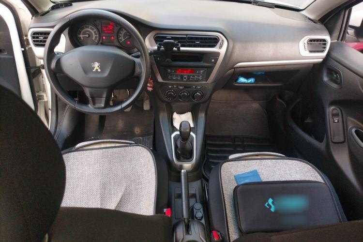 Used Peugeot 301 2016 1.6L Manual Comfort Edition Center Console