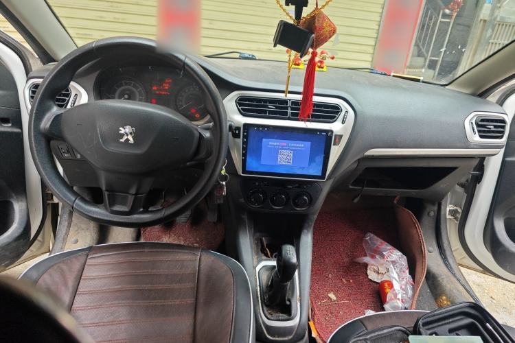 Used Peugeot 301 2016 1.6L Manual Comfort Edition Center Console