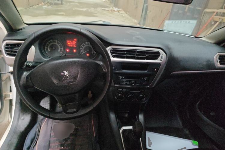Used Peugeot 301 2016 1.6L Manual Comfort Edition Center Console