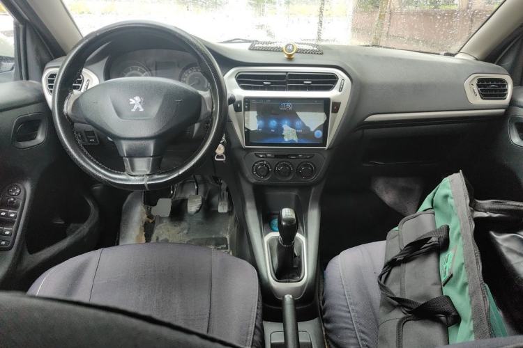 Used Peugeot 301 2016 1.6L Manual Comfort Edition Center Console