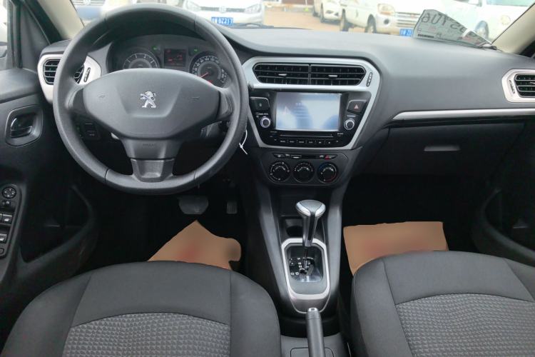 Used Peugeot 301 2016 1.6L Automatic Comfort Edition Center Console