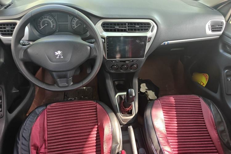 Used Peugeot 301 2016 1.6L Manual Comfort Edition Center Console