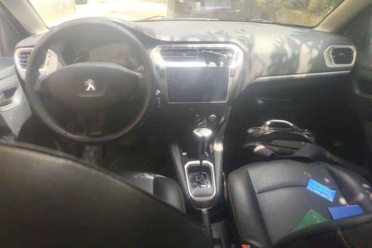 Used Peugeot 301 2016 1.6L Automatic Comfort Edition Center Console
