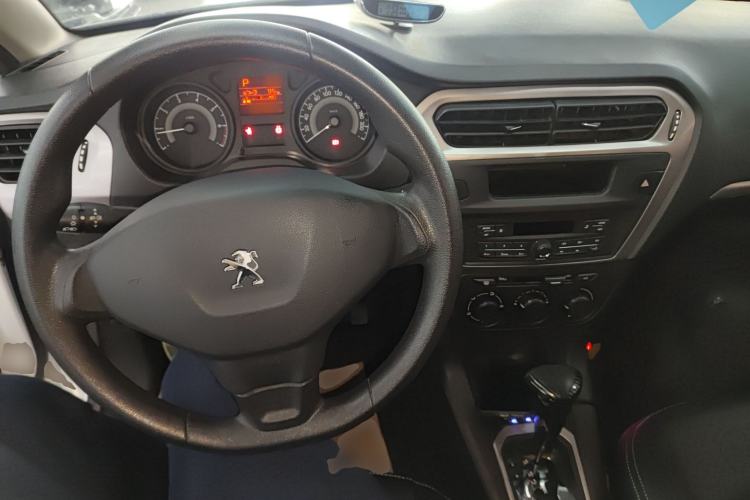 Used Peugeot 301 2016 1.6L Automatic Comfort Edition Center Console