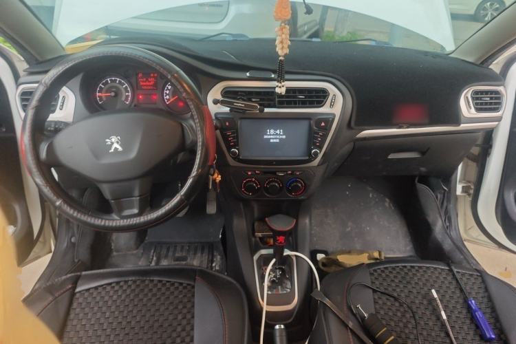 Used Peugeot 301 2016 1.6L Automatic Comfort Edition Center Console