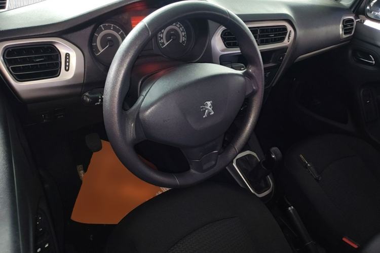 Used Peugeot 301 2016 1.6L Manual Comfort Edition Center Console