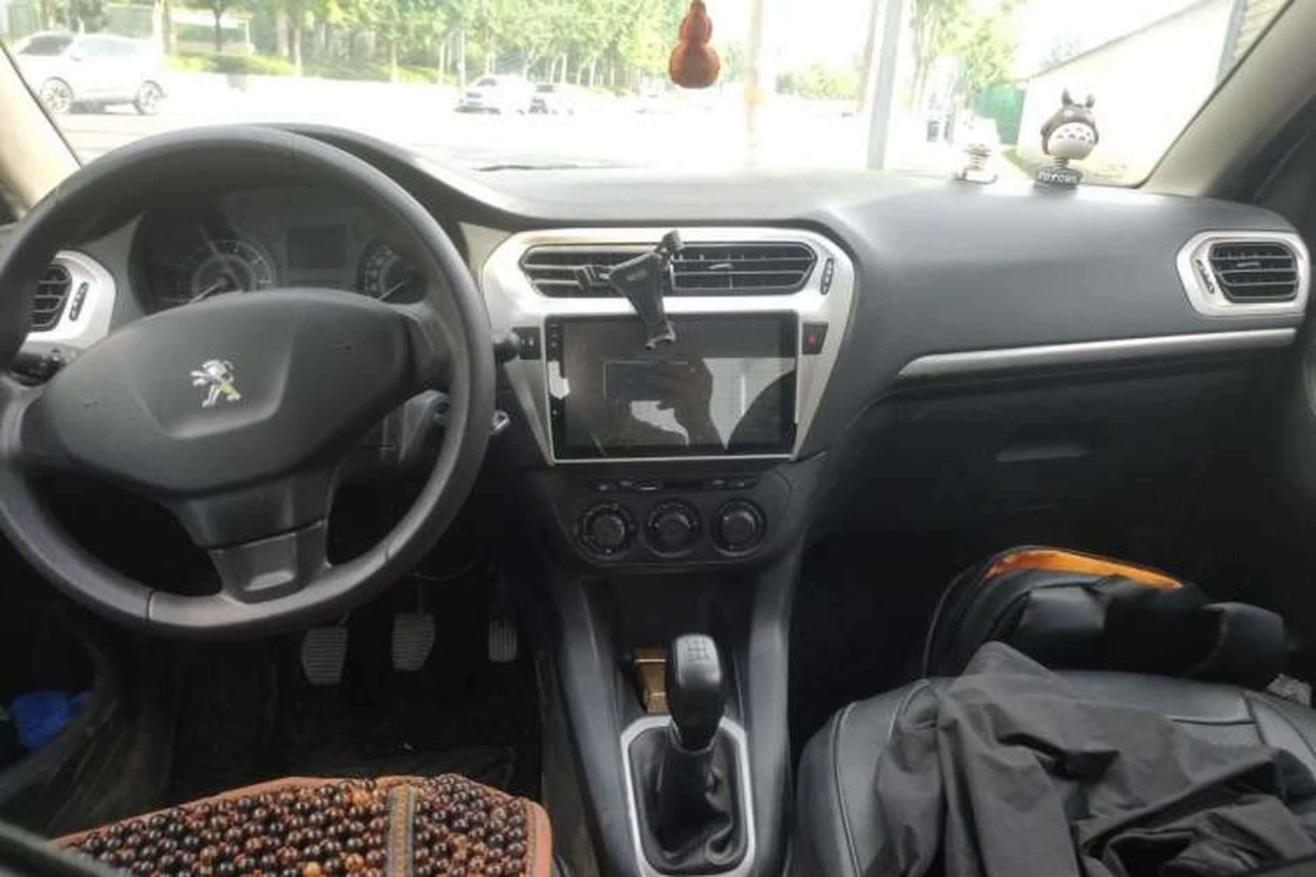 Used Peugeot 301 2016 1.6L Manual Comfort Edition Center Console