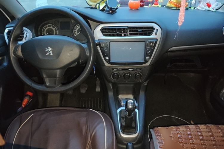 Used Peugeot 301 2016 1.6L Manual Comfort Edition Center Console