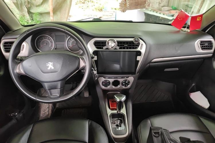 Used Peugeot 301 2016 1.6L Automatic Luxury Edition Center Console