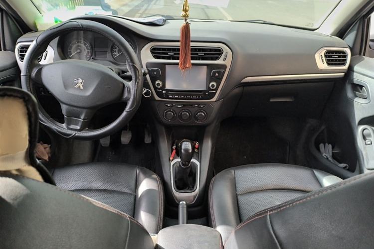 Used Peugeot 301 2016 1.6L Manual Comfort Edition Center Console