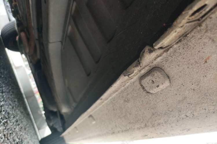 Used Peugeot 301 2016 1.6L Manual Comfort Edition Chassis Front Left
