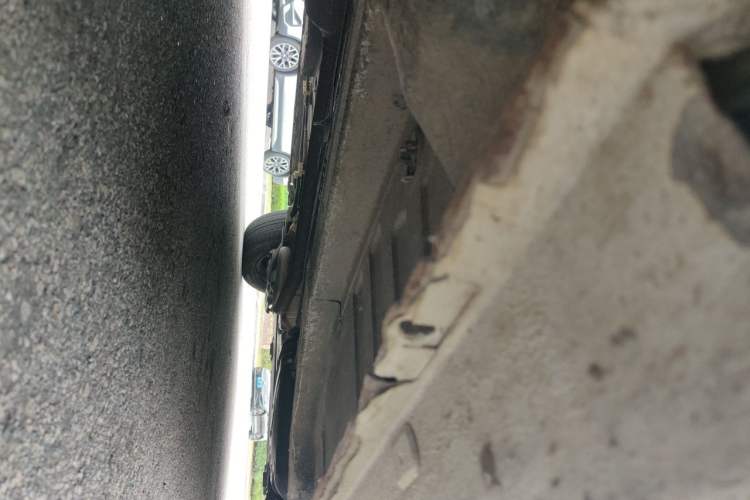 Used Peugeot 301 2016 1.6L Automatic Comfort Edition Chassis Front Left