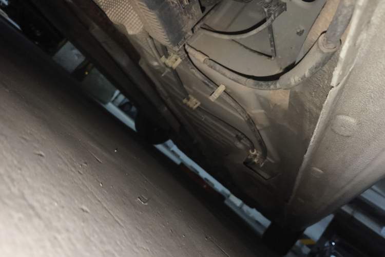 Used Peugeot 301 2016 1.6L Automatic Comfort Edition Chassis Rear Right
