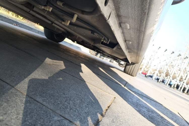 Used Peugeot 301 2016 1.6L Manual Comfort Edition Chassis Rear Right