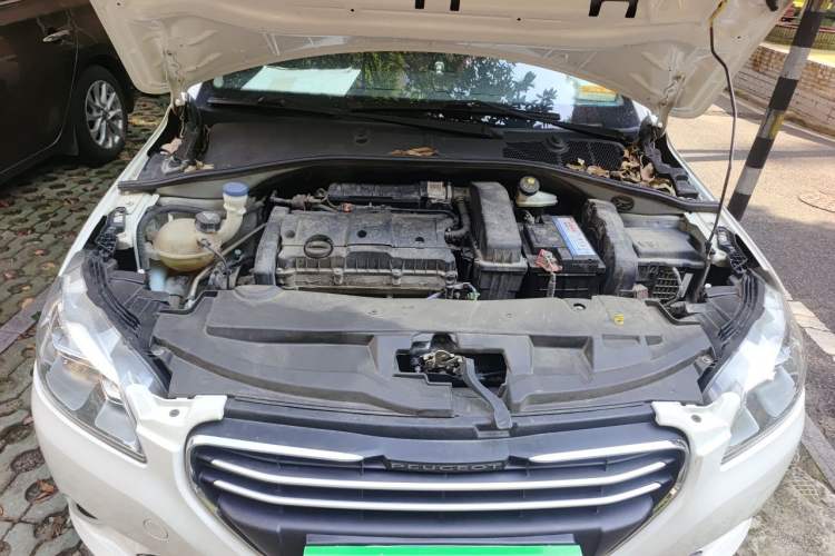Used Peugeot 301 2016 1.6L Manual Comfort Edition Engine Bay